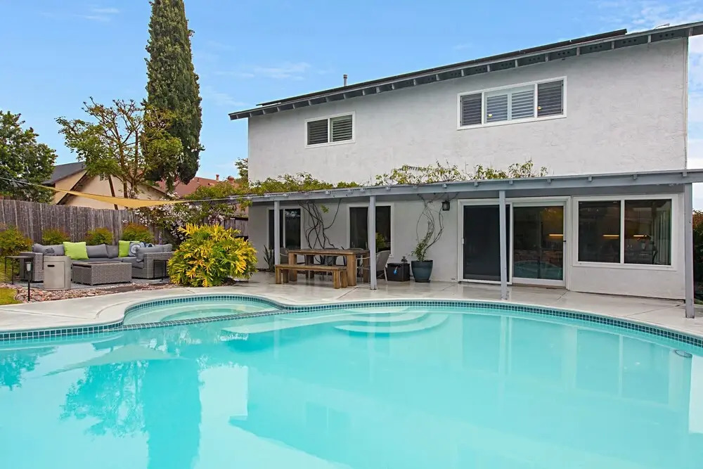 San Diego Oasis W/ Private Pool, Spa, & Pool Table Home
