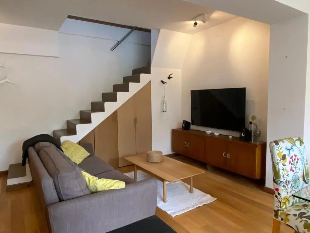 Duplex house walk to town