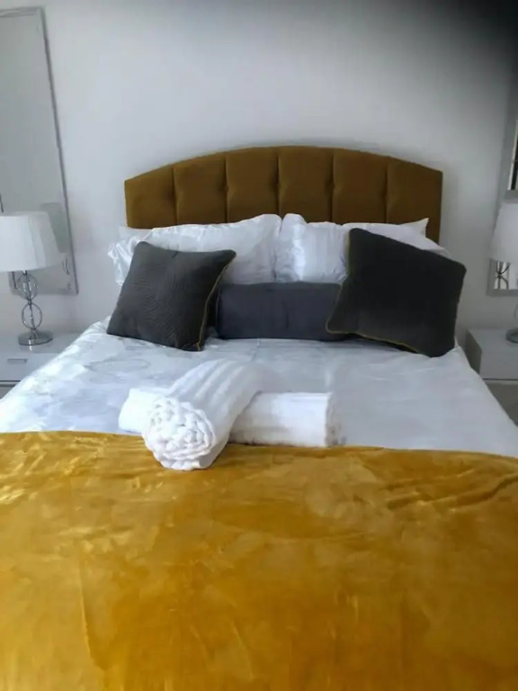 Luxurious 2 Bedroom Flat Ashford