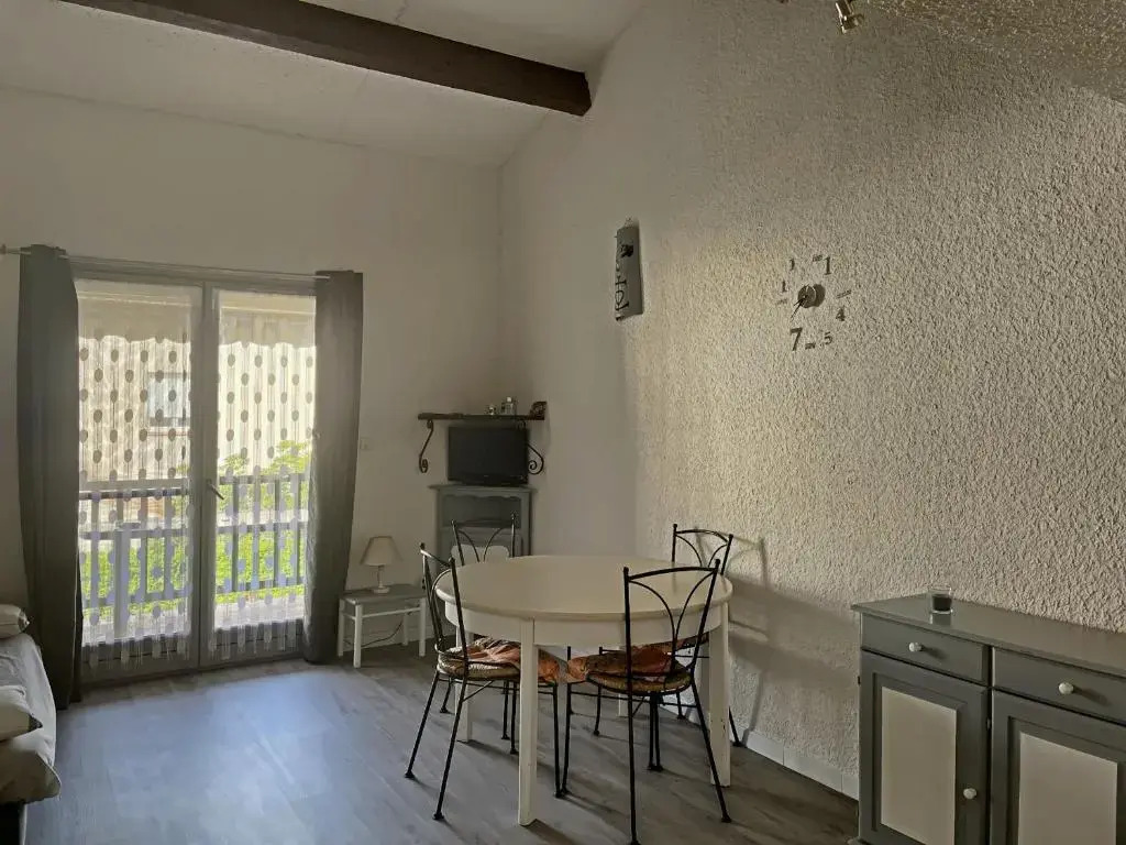 Appartement Saintes-Maries-de-la-Mer, 2 pièces, 4 personnes - FR-1-475-79