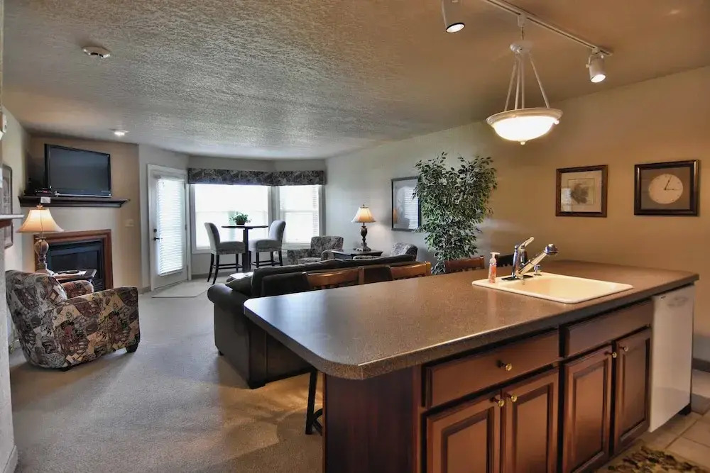 Unit 311 1 BD/ 1 BA Condo