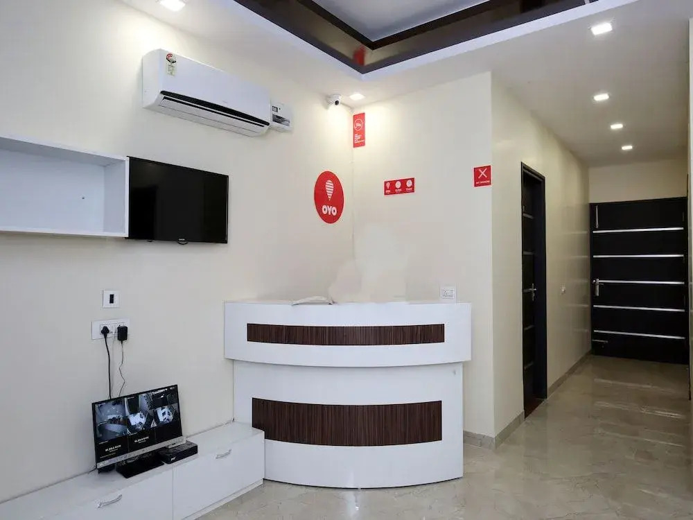 OYO 9940 Shashank Villa
