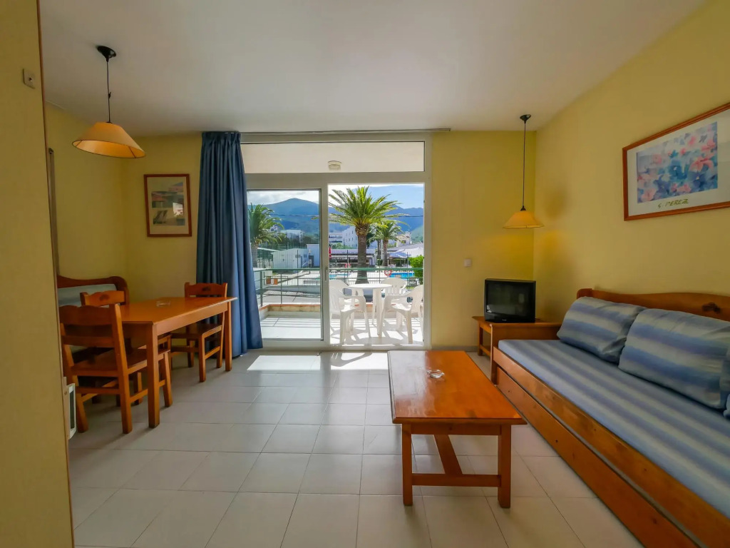 Rescator Resort 322 in Roses