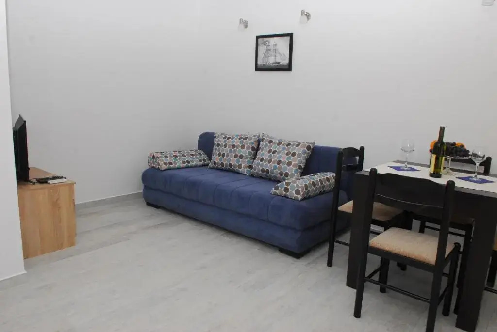 Hera Apartments
