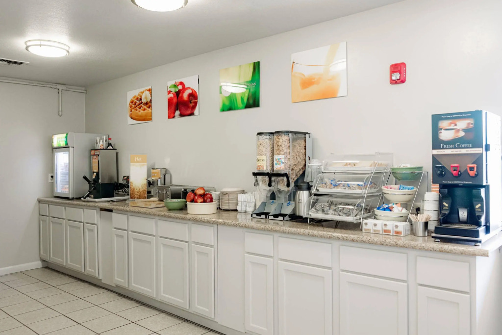 Quality Inn & Suites Lathrop
