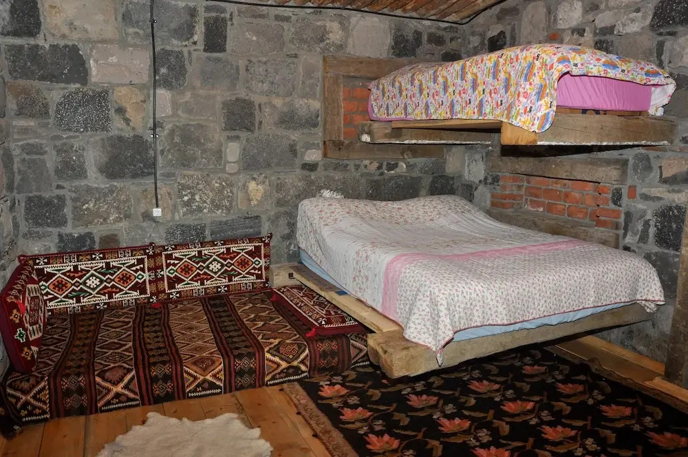 Doğunun Taş Evleri