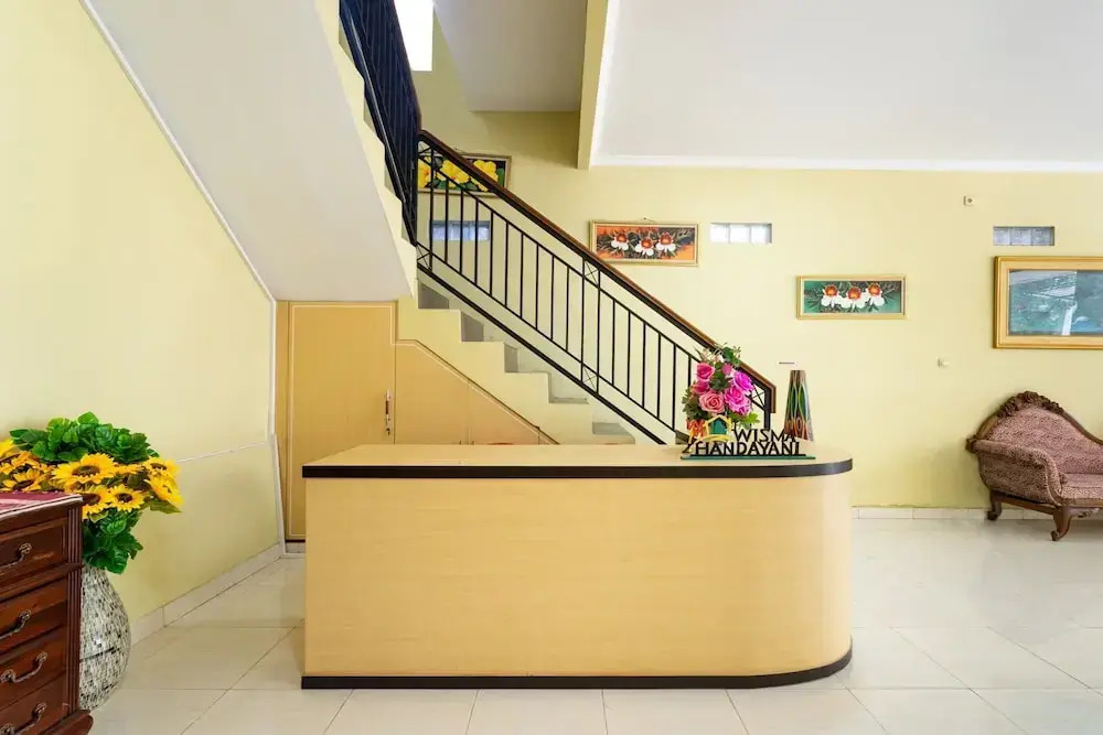 Wisma Handayani Syariah by OYO Rooms