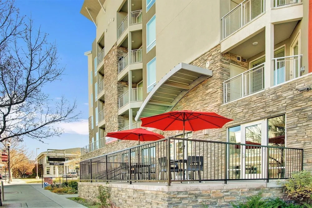 Ultra-Luxury 2BR Downtown Condo