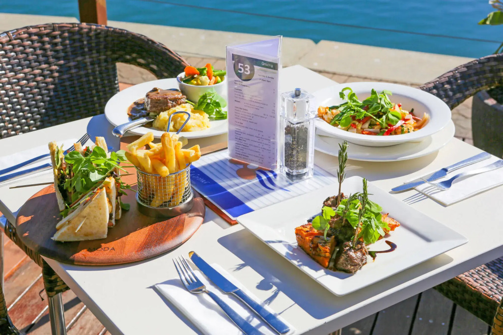 Marina Hotel