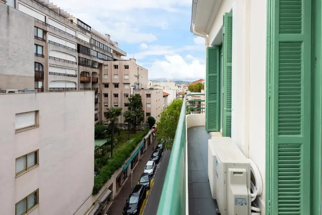 CMG - Bel appartement Juan-Les-Pins / terrasse - 2mn Plage
