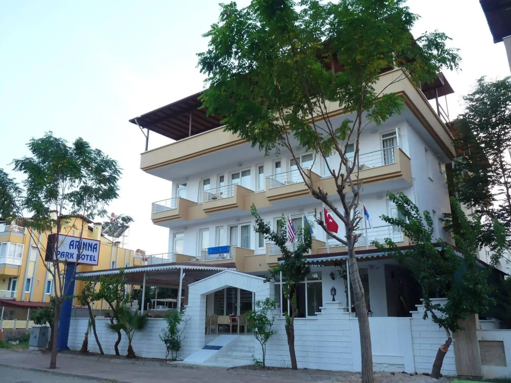 Arinna Park Hotel