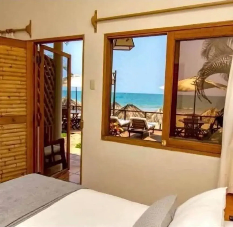 Los Corales