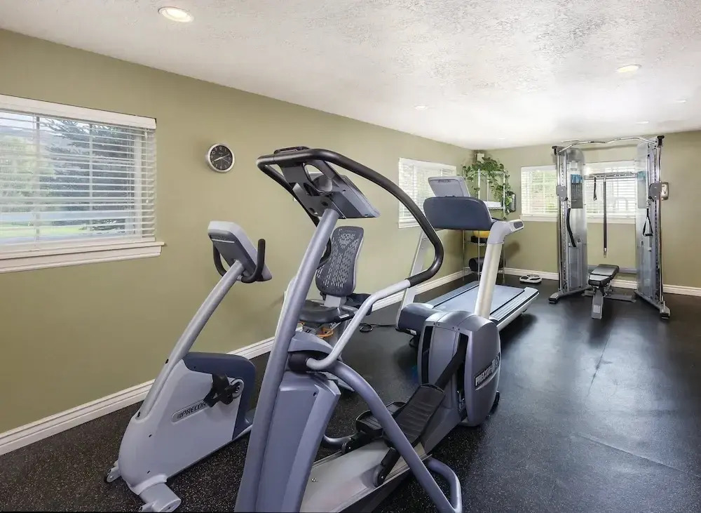 Family Getaway~skiing, Ice Castles & Golf Course 2204 2 Bedroom Apts by RedAwning