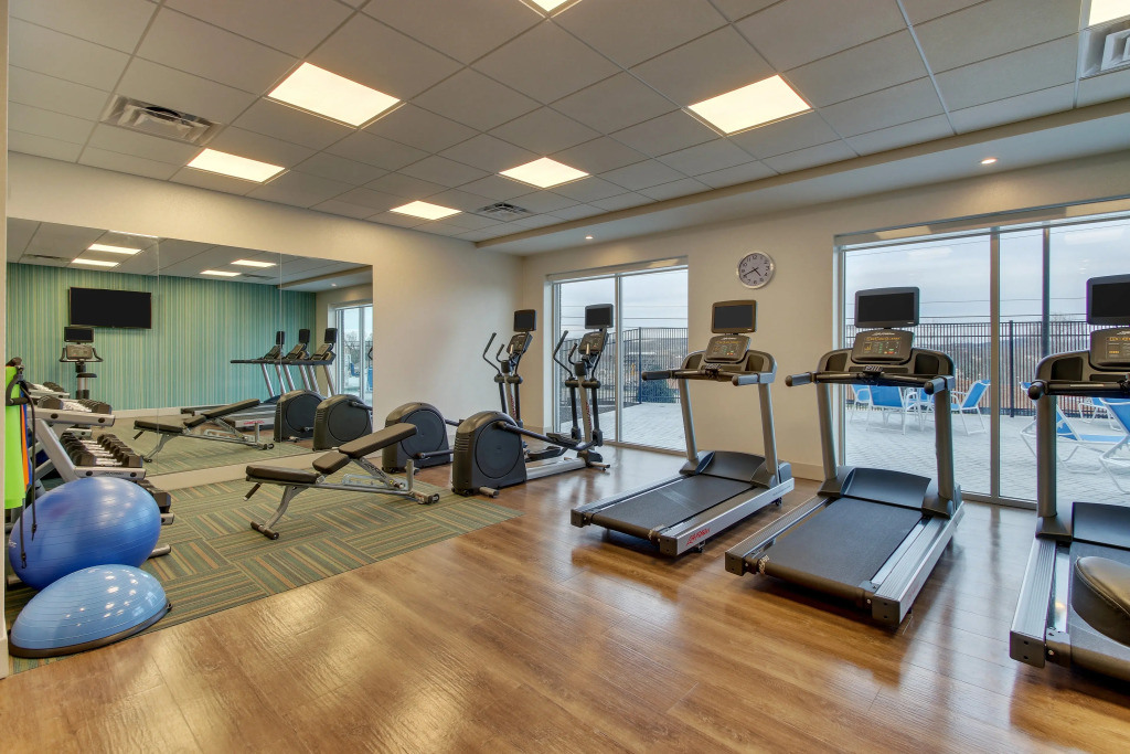 Holiday Inn Express & Suites - Nashville MetroCenter Downtown by IHG