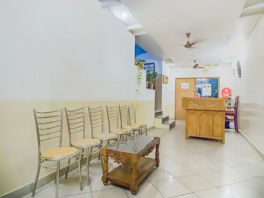 OYO 13300 Anupama Residency