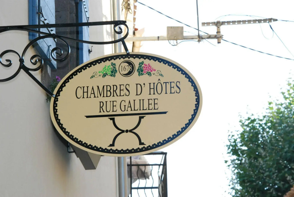 Rue Galilee