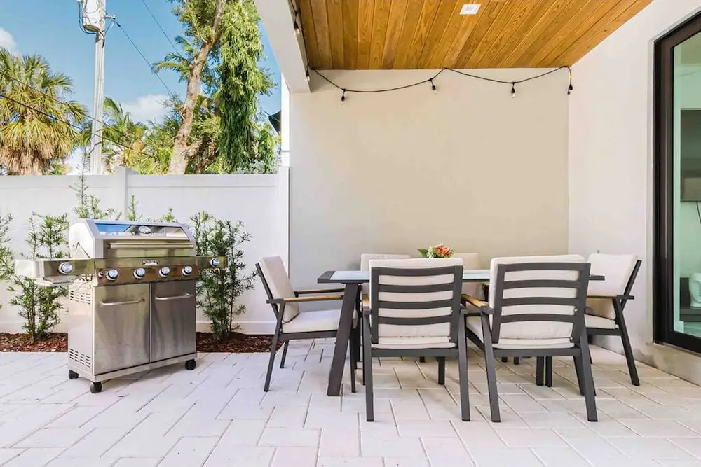 Luxury Paradise Walk to Las Olas -5 Mins to Beach