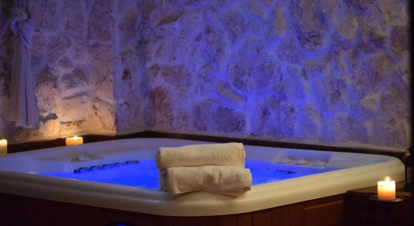 Hagiati Anastasiou Hotel & Spa