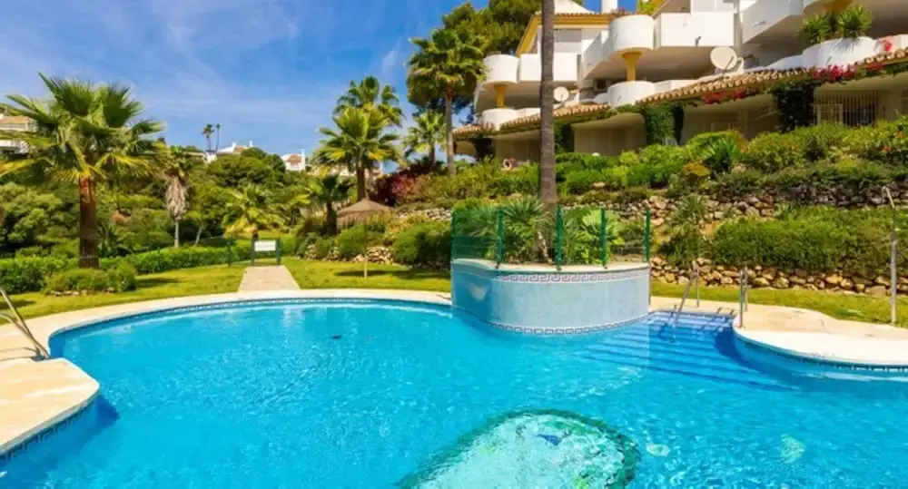 Apartment - 2 Bedrooms with Pool and WiFi - 107868