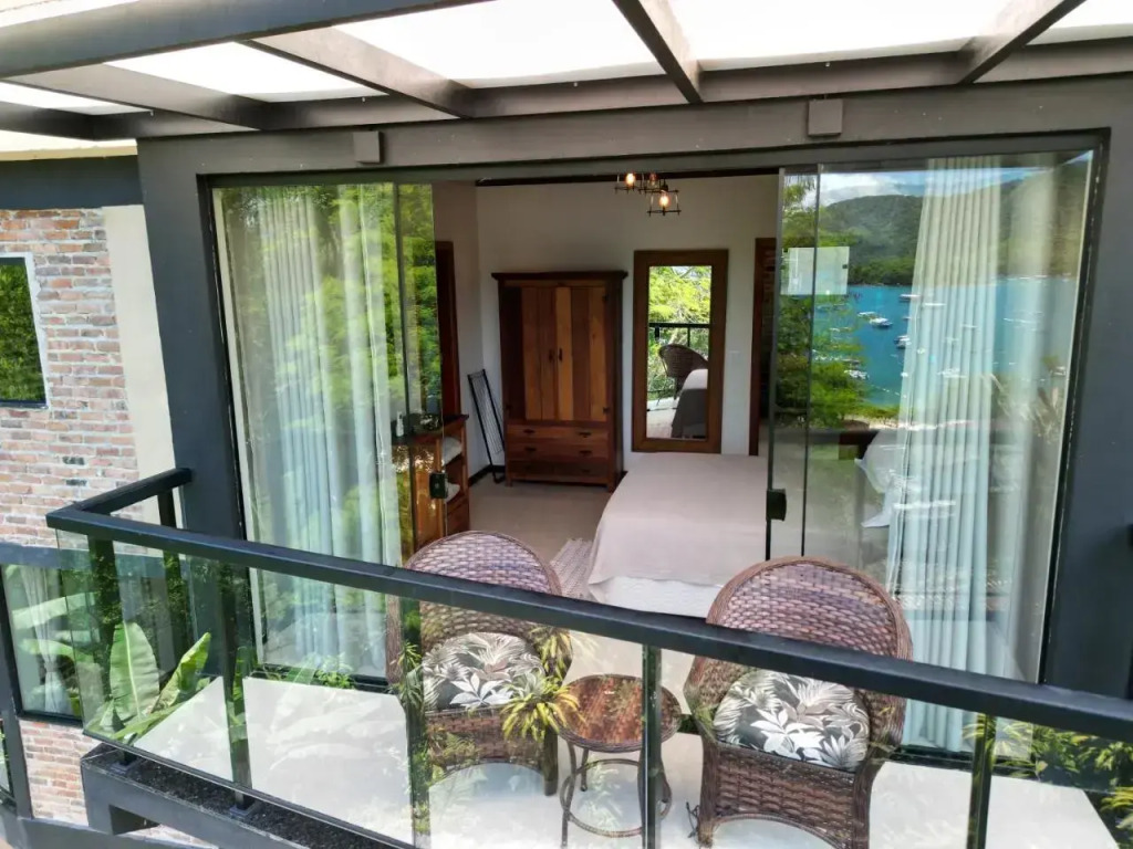 ATLANTIC FOREST ROOM