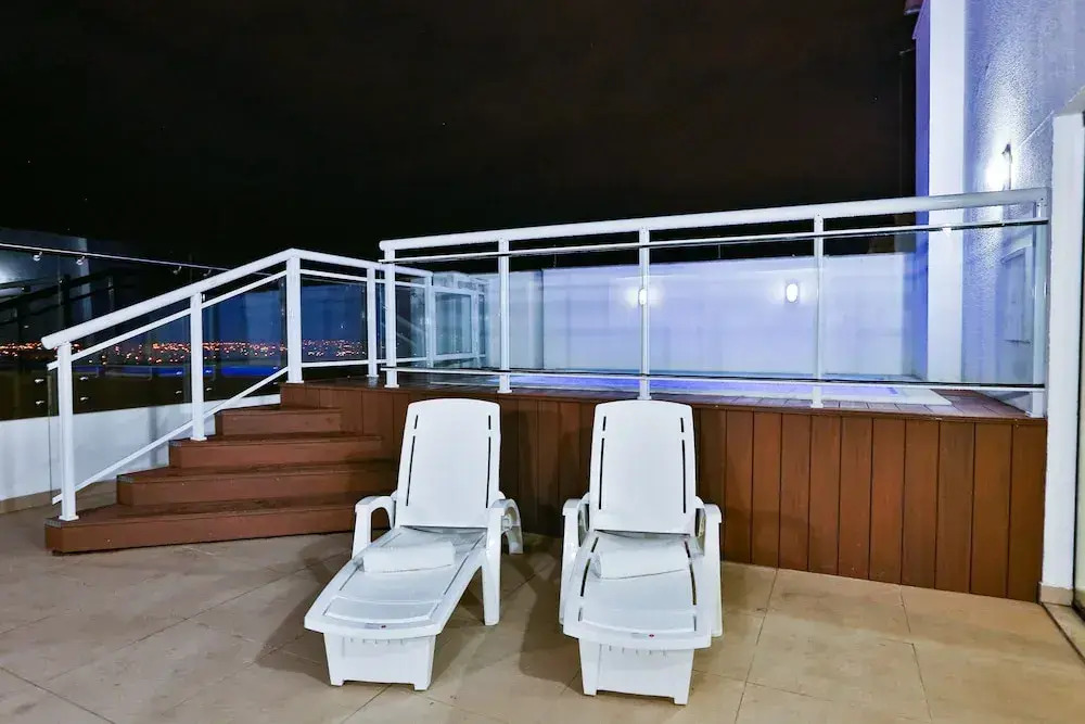 MG Flats & Residence