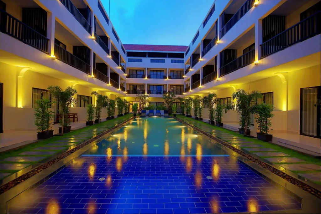 New Riverside Hotel