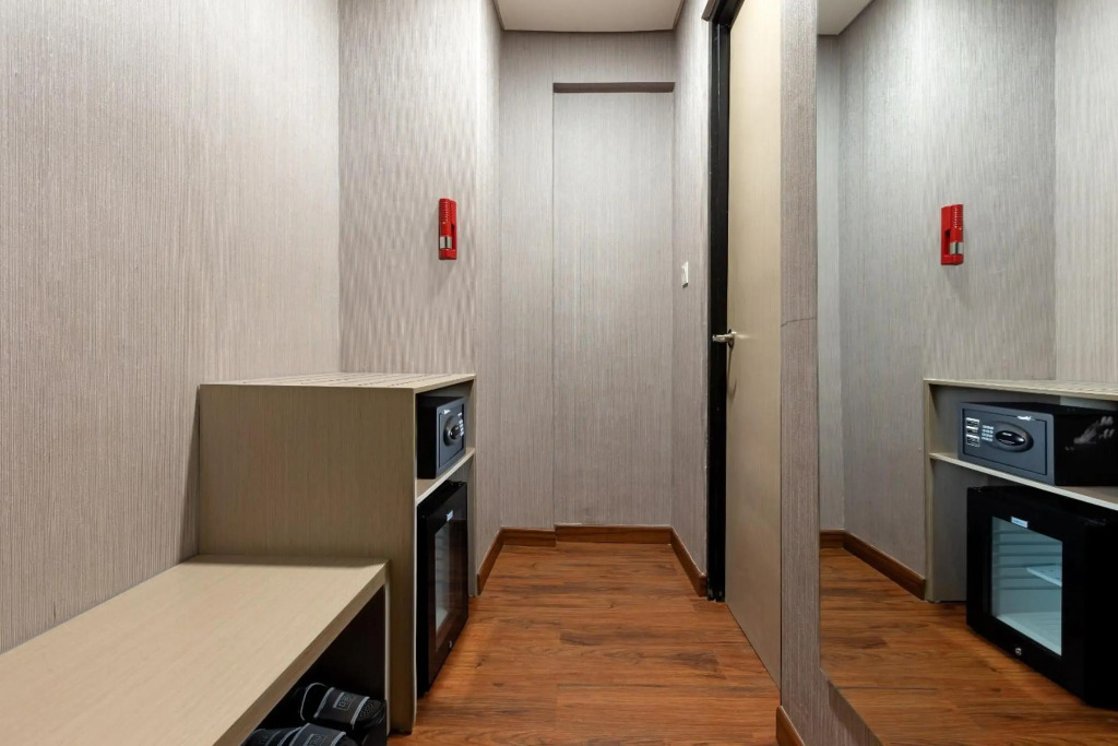 Hotel Neo Gading Solo