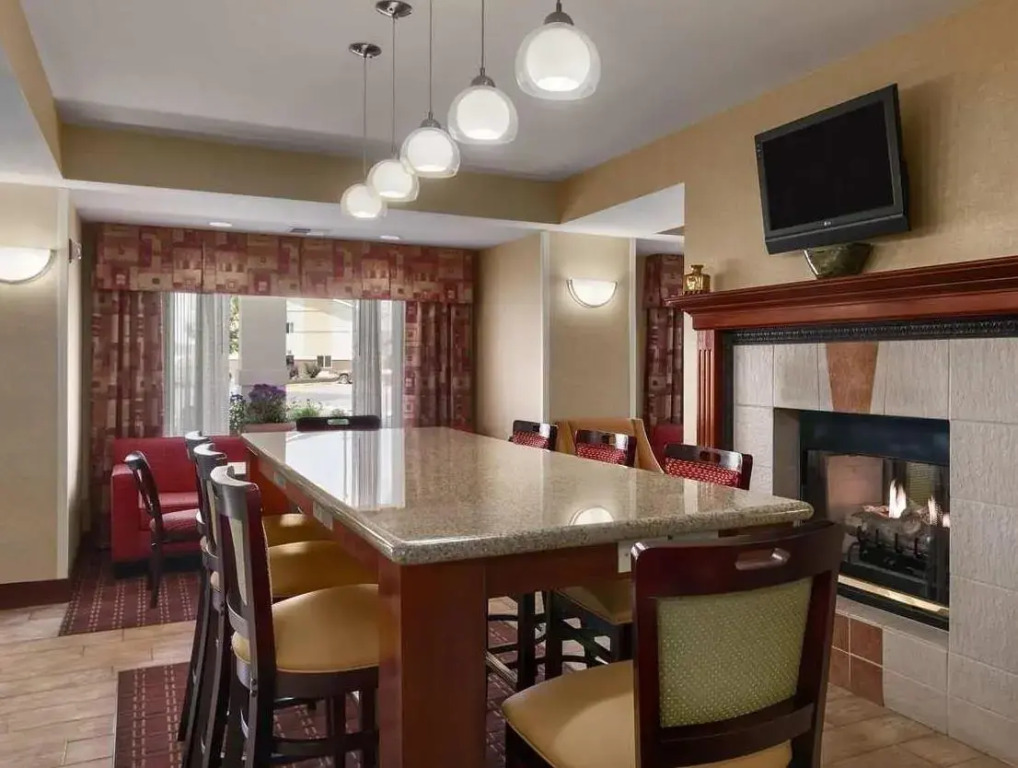 Summit Suites