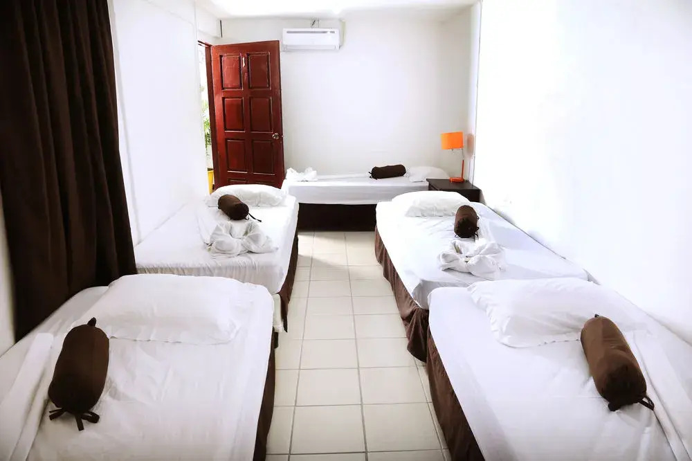 Hostal Sleep Easy Inn