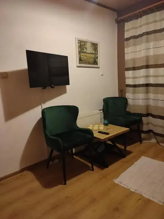 Pokoje Dębowa
