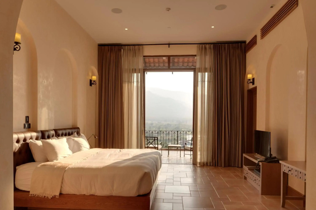 Toscana Valley Town Square Suites