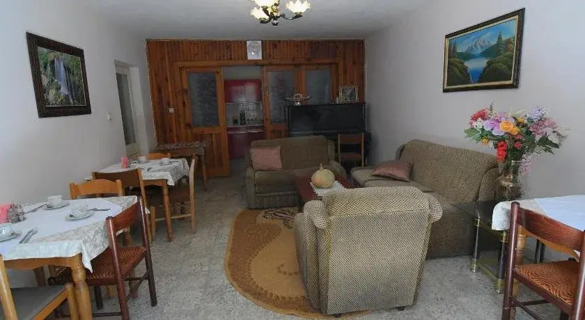 Hotel HAXHIU Tirane