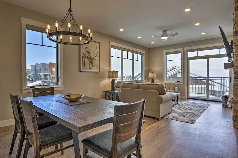 Newly Built Ski Condo w/ Hot Tub & Shuttle Access!