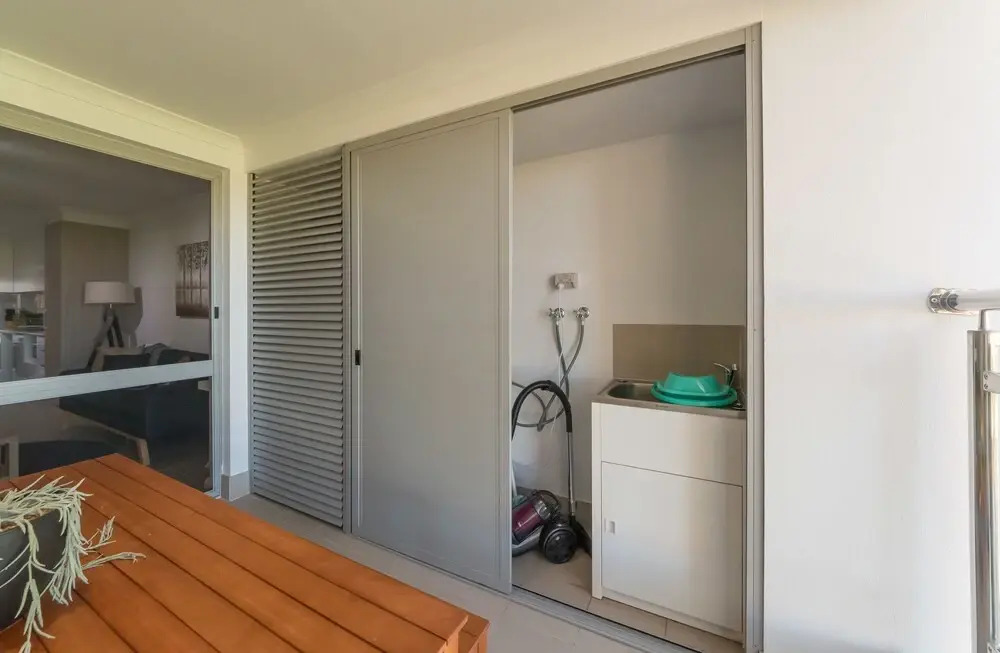 Lakeview Apartment Suite 06