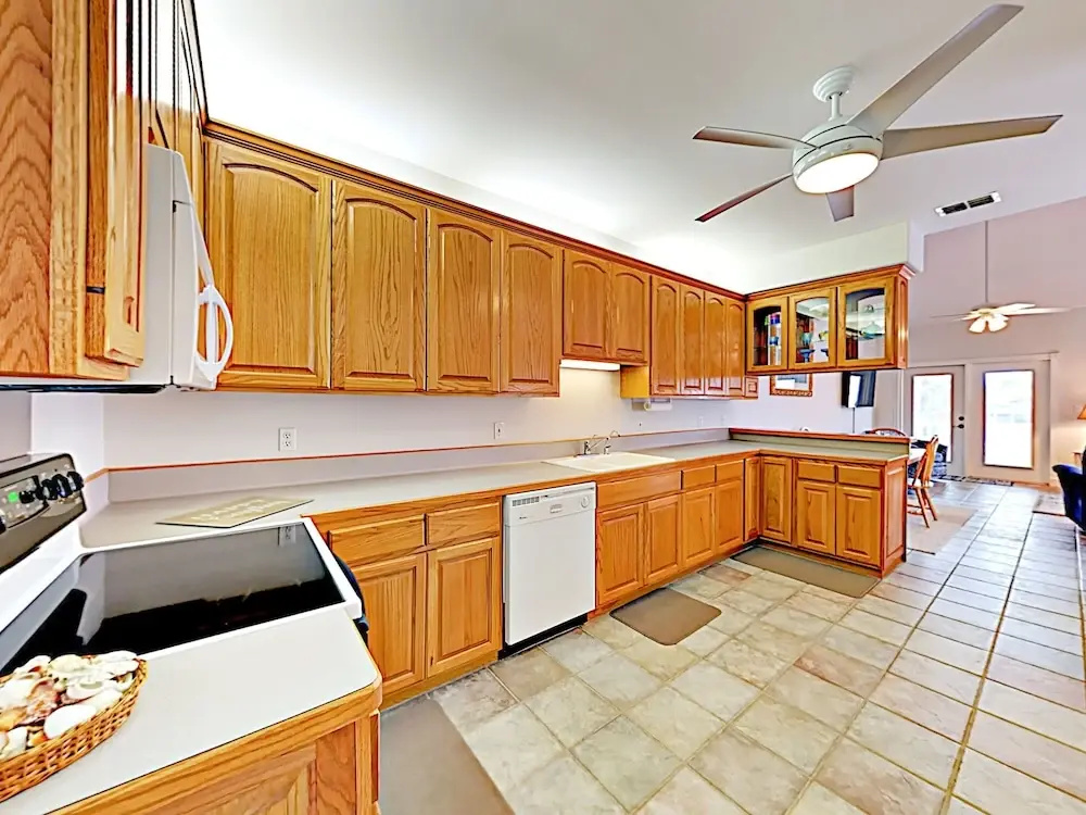 E Acapulco Unit #A - 3 Br Townhouse