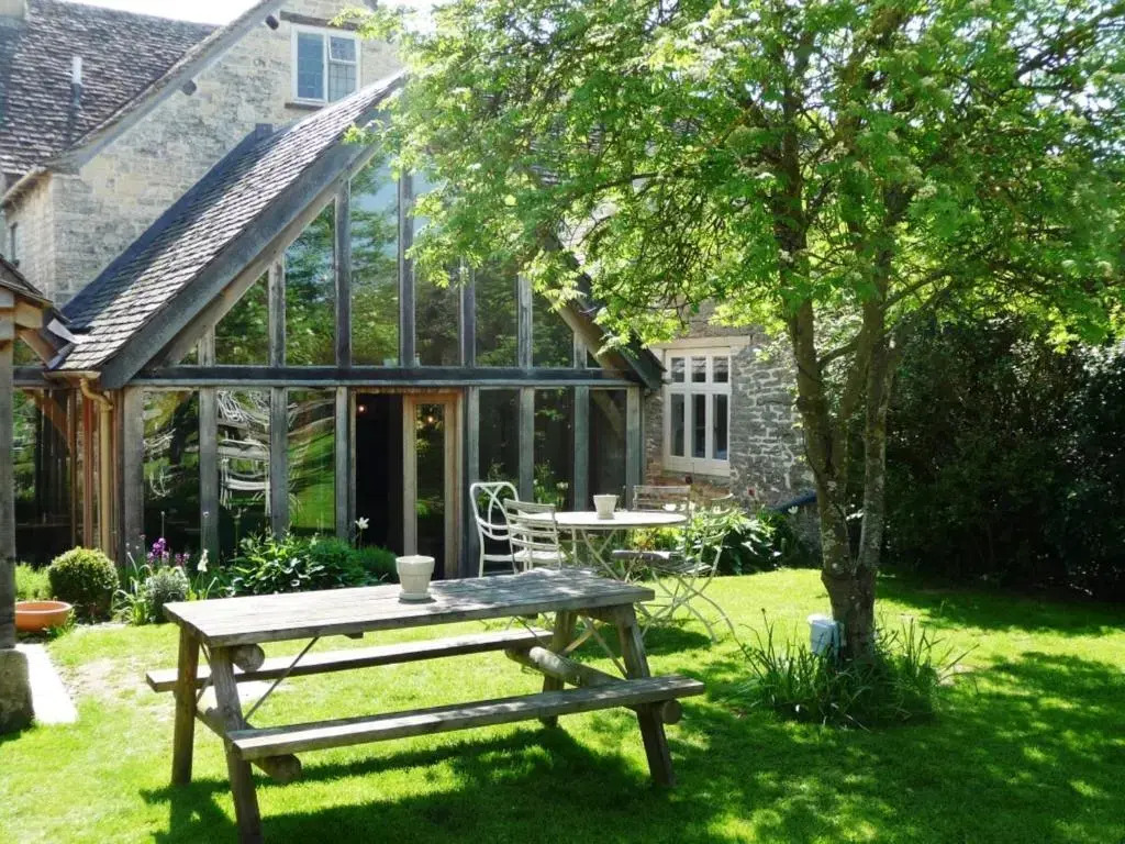 The Swan Inn Swinbrook