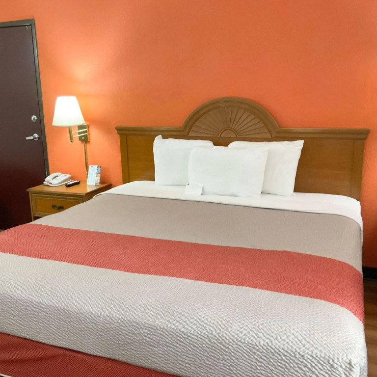 Motel 6-Hannibal, MO