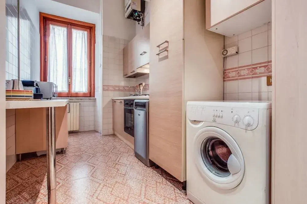 Elegant and Large 2 bed Flat Near P.zza Barberini