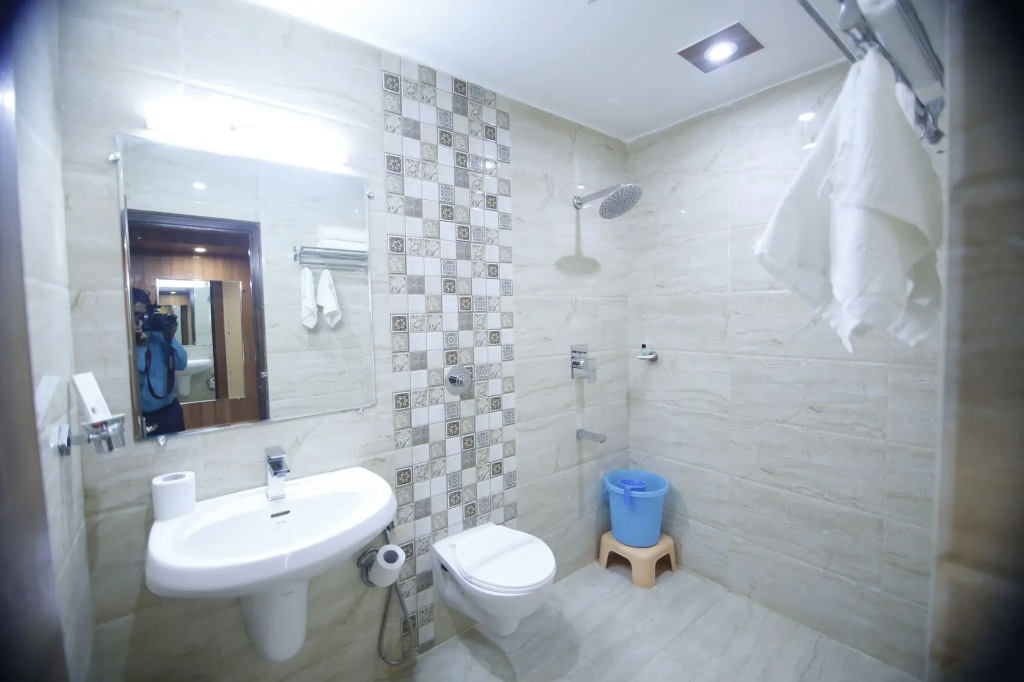 Hotel Sheetal Regency,Near Janambhumi