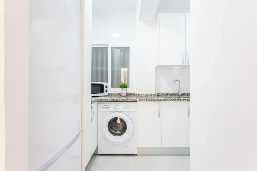 Fuengirola Puerto Apartment by GHR Rentals