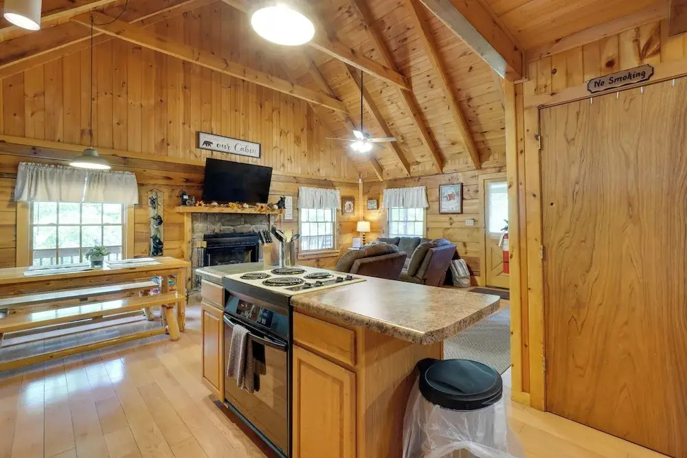 Total Privacy + Stunning Views in Smoky Mountains!