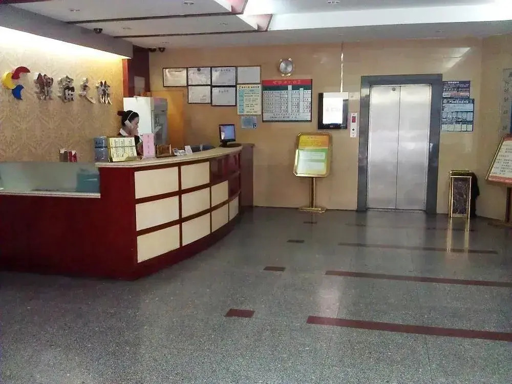 Yintong Zhi Lv Hotel Dongmen - Shenzhen