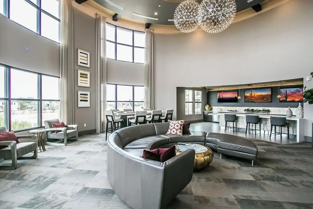 Rooftop Pool with Views-King Beds-Parking 1123