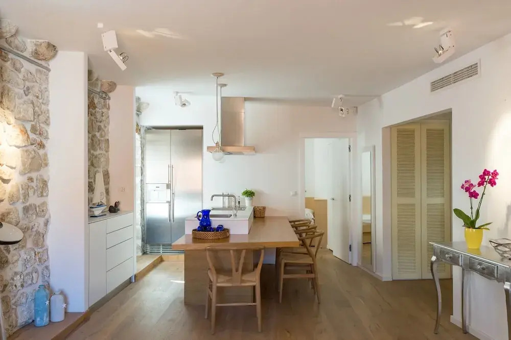 Hedera Estate, Hedera A6 - Breakfast Included