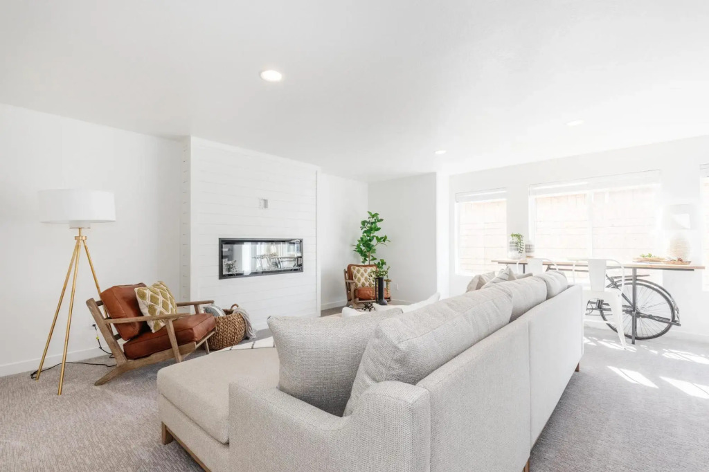 New Designer Townhome w Trailer Parking Games