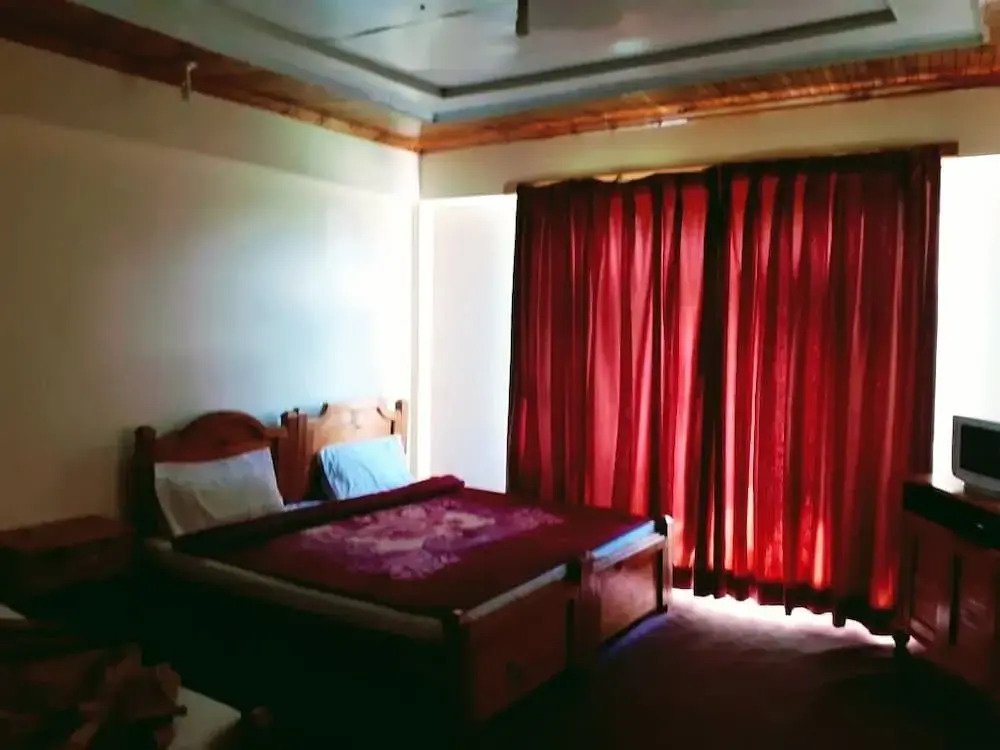 New Tourist Inn