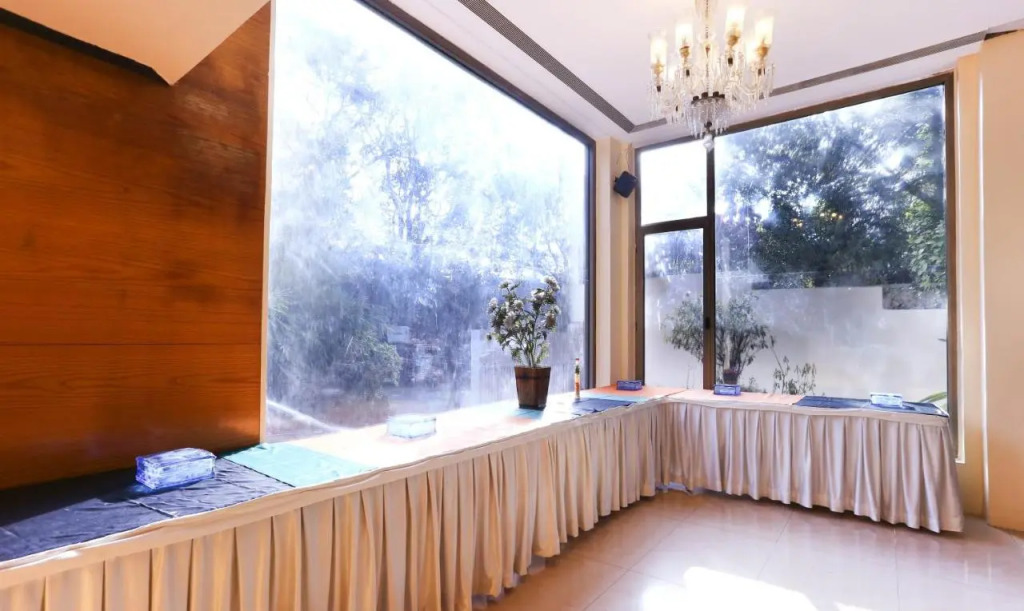 Treebo Regency - Bund Garden, Dhole Patil Road