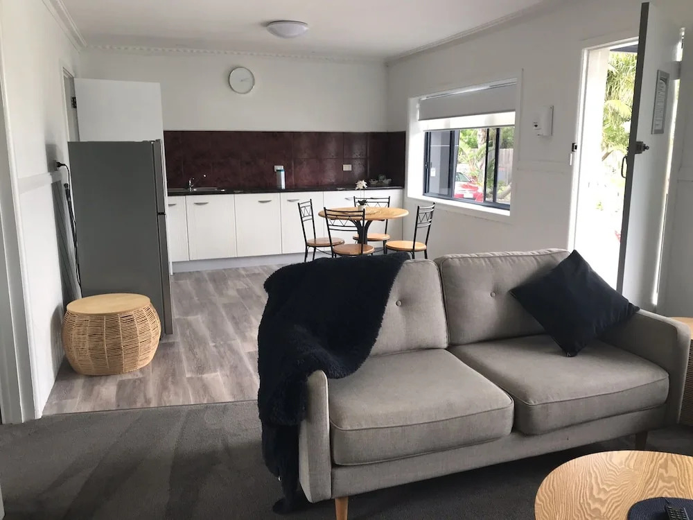 Homelea Accommodation Spa Cottage & Apartments