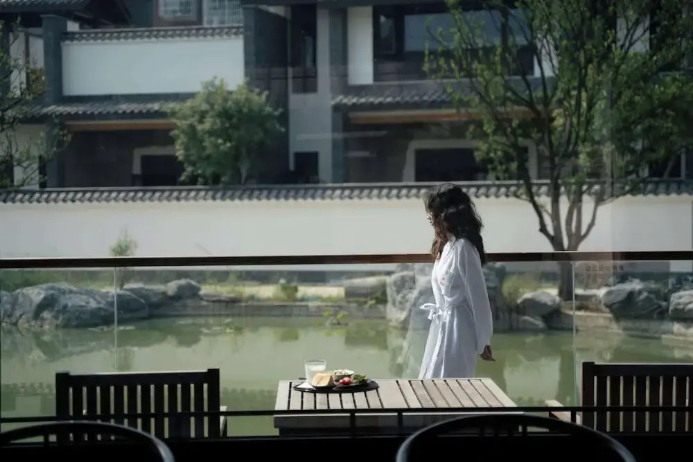 Moonrise Hotels Resorts