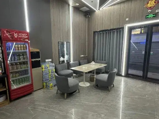 Ant E-Sports Hotel (Huai'an University Town Hancheng Plaza)